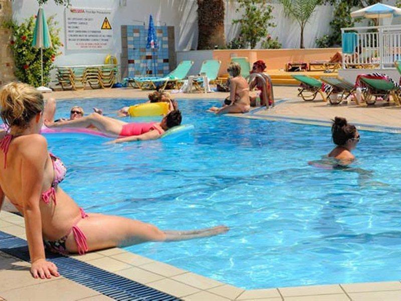 Melissa Apartments, Studios & Suites Malia Buitenkant foto